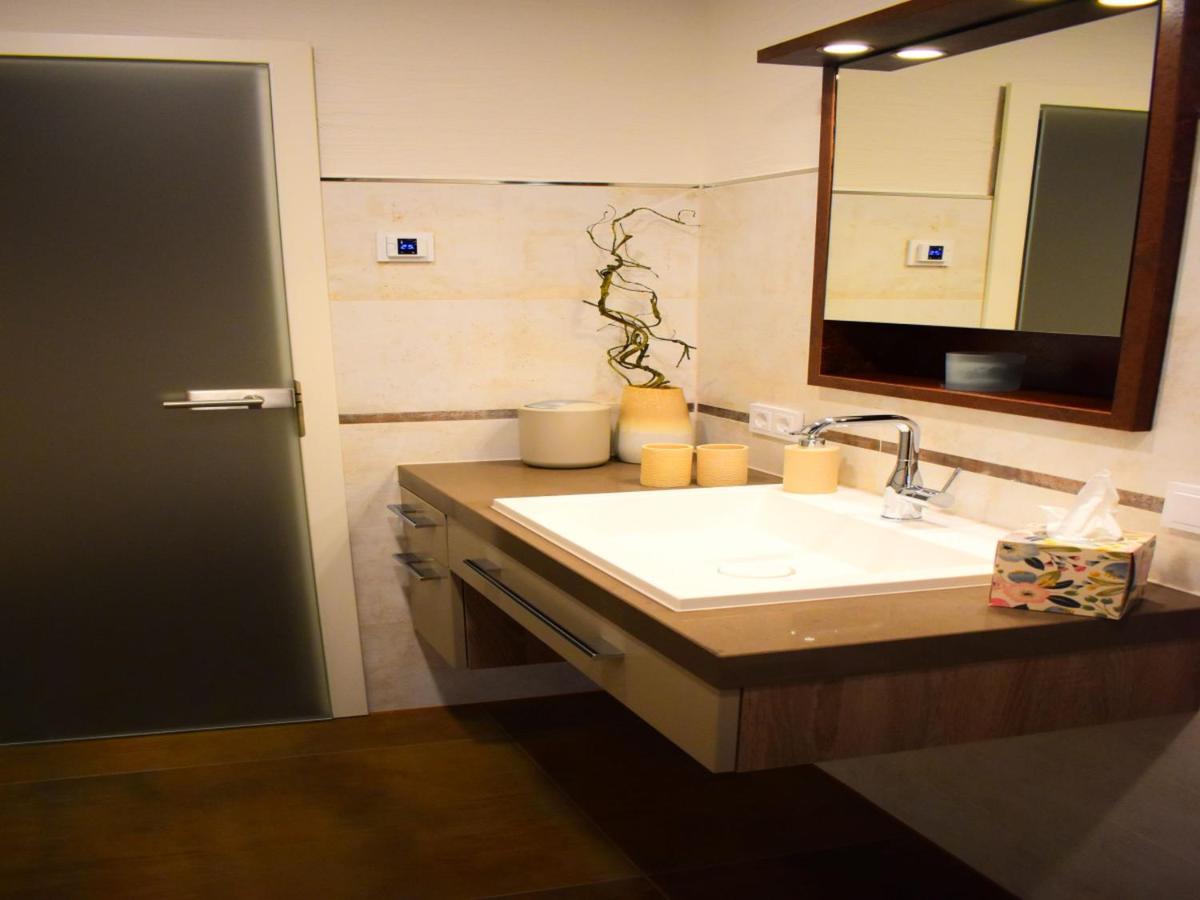 Ferienwohnung Alter Kuhstall Neuenstein  Exterior foto